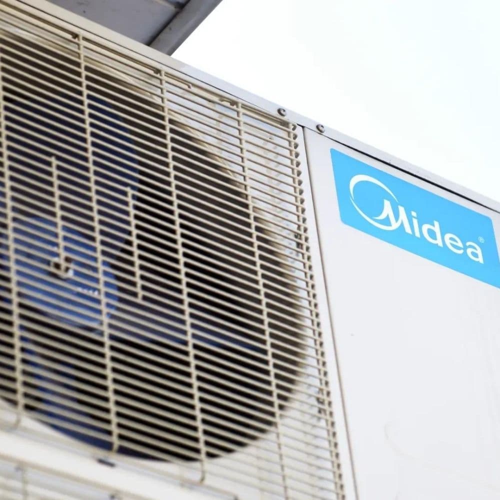 Зовнішній блок кондиціонера Midea з інверторною технологією